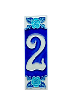 Sapphire Rose | Numéro de porte en céramique avec cadre – 4,7 cm x 15 cm (1,85 po x 5,91 po)